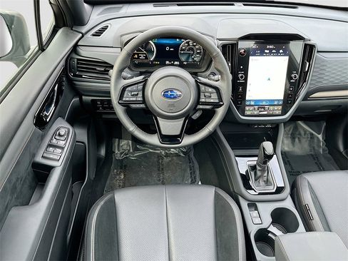 Used 2025 Subaru Forester Touring w/ Touring Package image 22