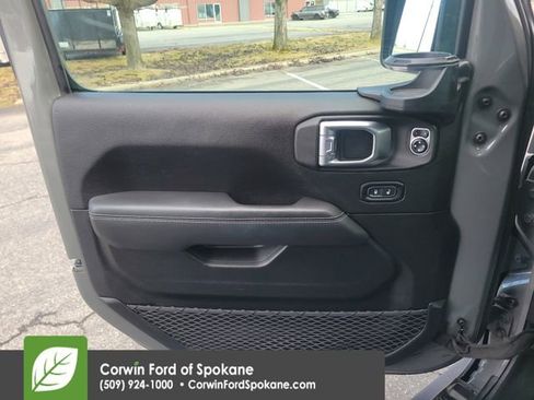 Used 2019 Jeep Wrangler Unlimited Sahara w/ Quick Order Package 24M Moab image 22