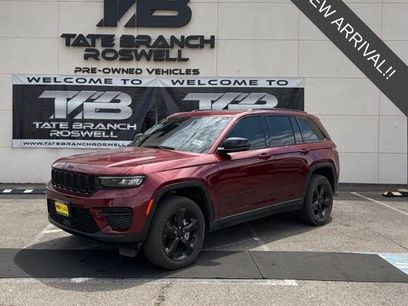 Used 2025 Jeep Grand Cherokee Altitude