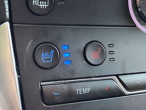 Used 2019 Ford Edge Titanium w/ Equipment Group 301A AWD/4WD image 14