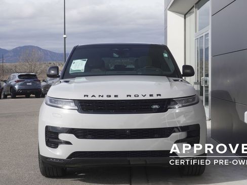 Used 2024 Land Rover Range Rover Sport SE image 5