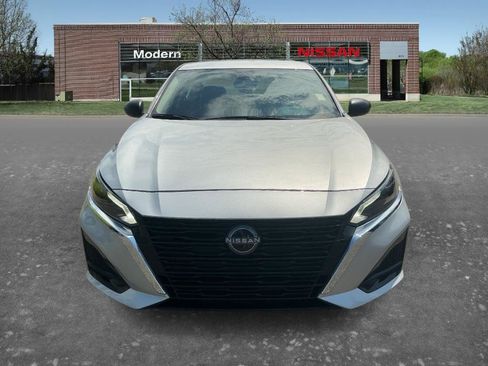 Certified 2024 Nissan Altima 2.5 SV FWD image 6