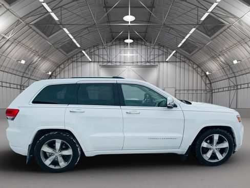 Used 2014 Jeep Grand Cherokee Overland w/ Advanced Technology Group image 8