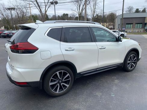 Used 2019 Nissan Rogue SL w/ Premium Package image 4