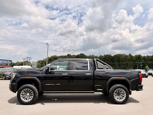 Used 2024 GMC Sierra 2500 Denali Ultimate w/ Max Trailering Package AWD/4WD image 17