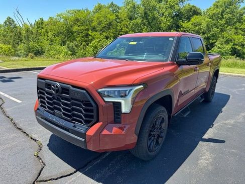 Used 2025 Toyota Tundra Limited w/ TRD Off-Road Package AWD/4WD image 7