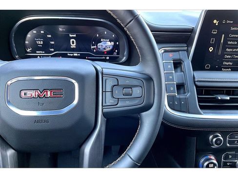 Used 2024 GMC Yukon XL AT4 w/ Technology Package AWD/4WD image 12