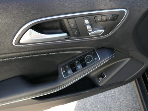 Used 2020 Mercedes-Benz GLA 250 image 14