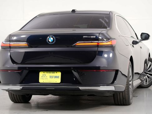Used 2024 BMW i7 eDrive50 w/ Premium Package image 5