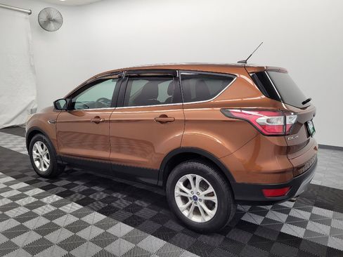 Used 2017 Ford Escape SE AWD/4WD image 3