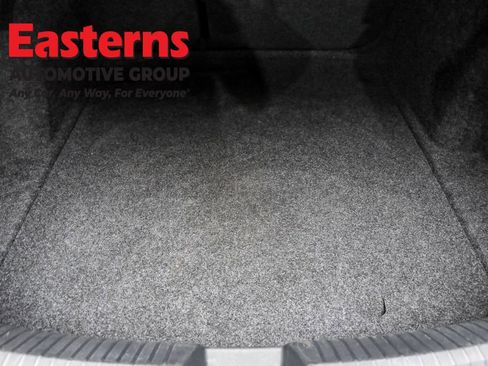 Used 2024 Volkswagen Jetta SE image 9