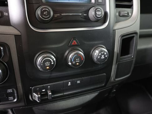 Used 2015 RAM 1500 Express AWD/4WD image 37