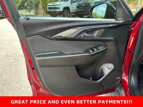 Used 2023 Chevrolet TrailBlazer RS w/ Sun and Liftgate Package FWD image 12