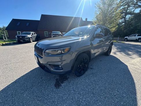 Used 2023 Jeep Cherokee Altitude Lux AWD/4WD image 1