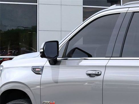 New 2026 GMC Yukon XL AT4 Ultimate image 12