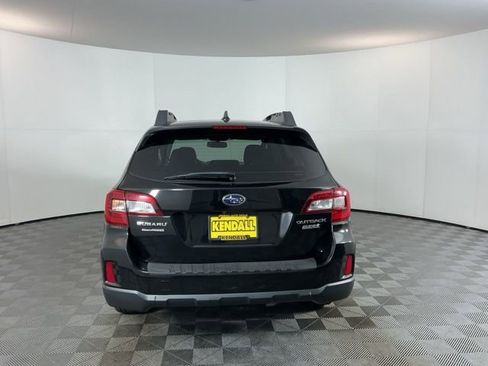 Used 2016 Subaru Outback 2.5i Limited AWD/4WD image 6