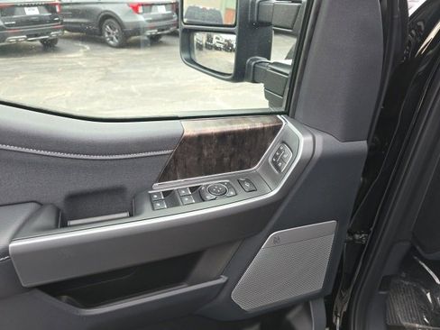 New 2026 Ford F250 Lariat w/ Black Appearance Package image 12