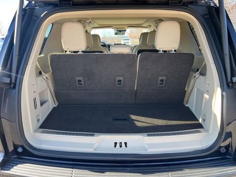 Used 2021 Lincoln Navigator Reserve w/ Luxury Package image 13