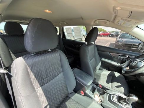 Used 2019 Nissan Rogue SV FWD image 20