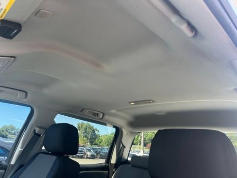 Used 2018 Chevrolet Silverado 1500 Custom w/ Custom Value Package RWD image 13