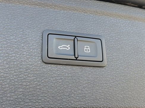 Used 2024 Audi SQ5 Premium image 8