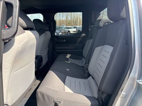 Used 2025 Toyota Tacoma TRD Sport image 11