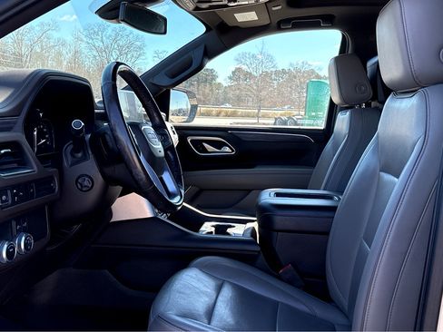 Used 2021 GMC Yukon XL SLT w/ SLT Premium Package image 13