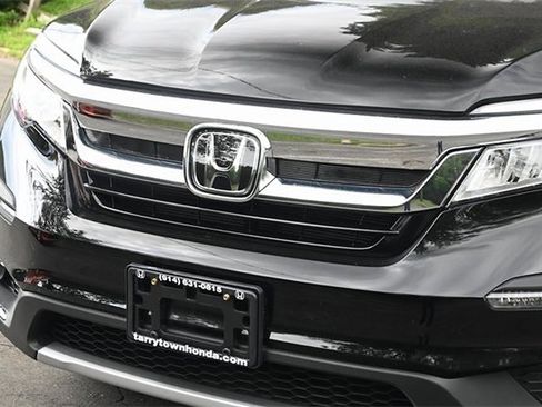 Certified 2022 Honda Pilot Touring image 12