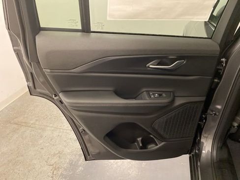 Used 2025 Jeep Grand Cherokee Laredo X w/ Luxury Tech Group I image 22