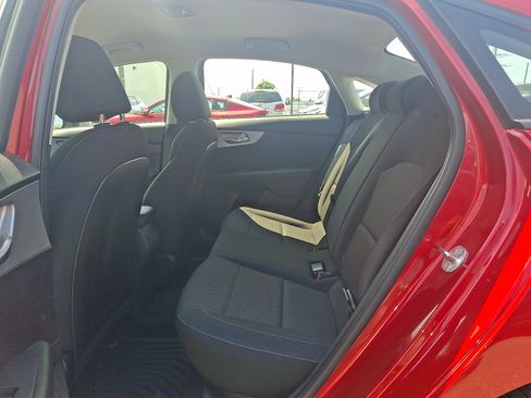Used 2023 Kia Forte LXS w/ LXS Technology Package FWD image 10