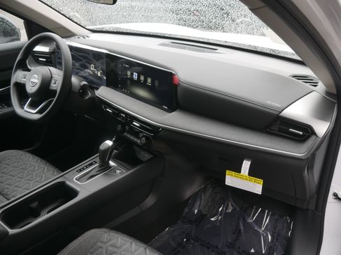 New 2026 Nissan Kicks SV w/ SV Premium Package image 23