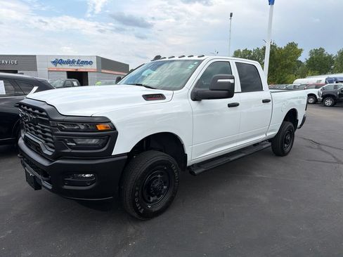 Used 2026 RAM 2500 Tradesman AWD/4WD image 6