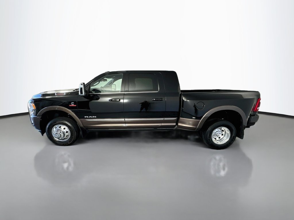 Used 2024 RAM 3500 Limited AWD/4WD image 4