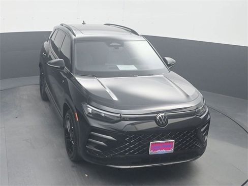 Used 2026 Volkswagen Tiguan SE R-Line image 20