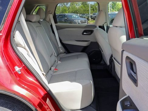Used 2021 Nissan Rogue SV FWD image 10