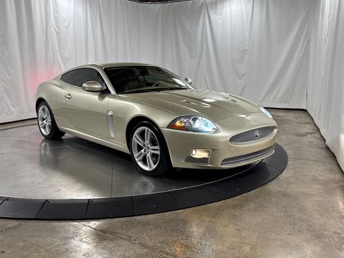 Used 2008 Jaguar XKR R RWD image 10