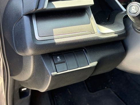 Used 2017 Honda Civic EX image 8