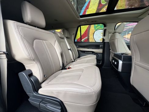 Used 2024 Ford Expedition Max Limited image 33