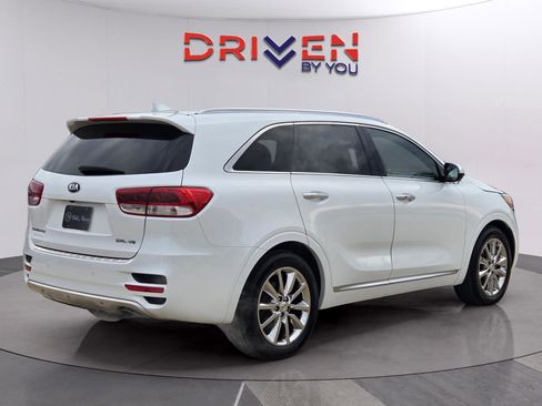 Used 2018 Kia Sorento SX image 5