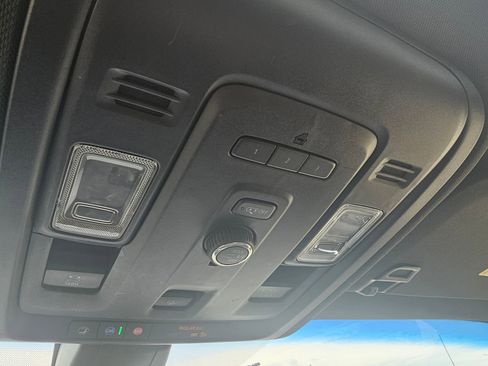 Used 2021 Chevrolet Tahoe Z71 AWD/4WD image 26