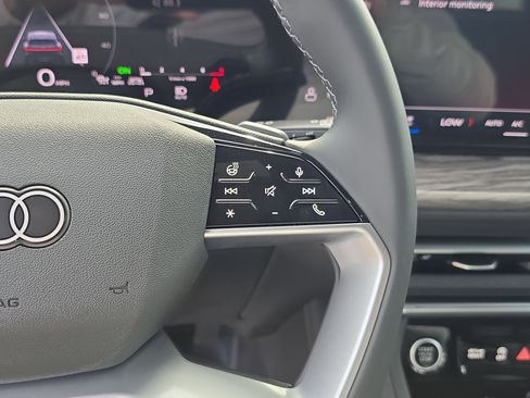 New 2025 Audi Q5 Premium Plus image 32