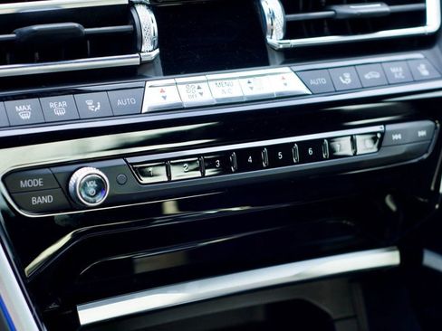 Used 2019 BMW M850i xDrive Coupe w/ Comfort Seating Package image 22