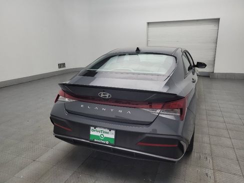 Used 2025 Hyundai Elantra Sport FWD image 7