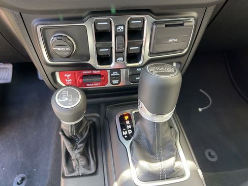 New 2025 Jeep Wrangler Unlimited Rubicon 392 image 18