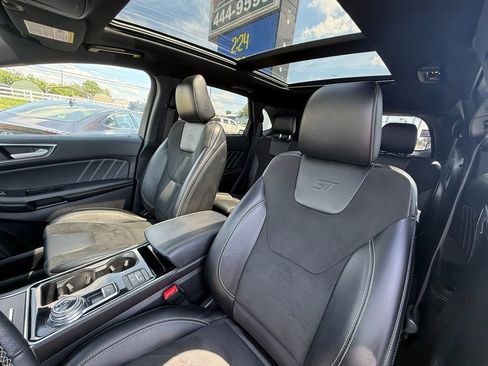 Used 2020 Ford Edge ST w/ Equipment Group 401A AWD/4WD image 13