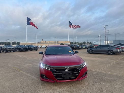 Used 2022 Honda Accord Sport image 4