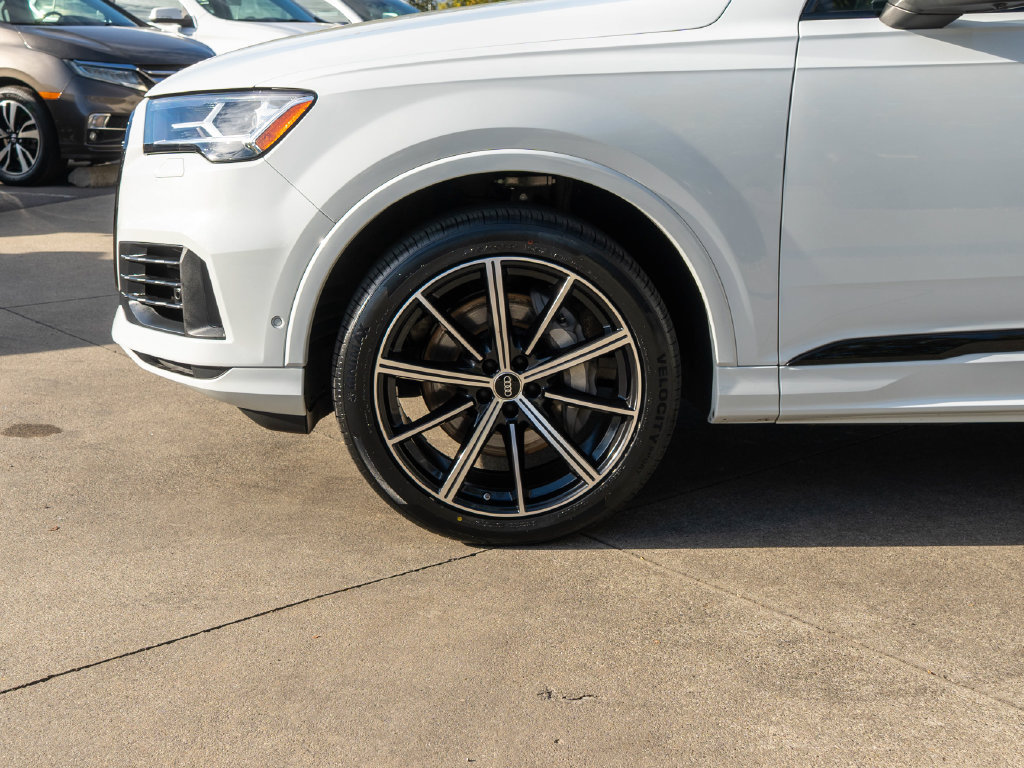Used 2023 Audi Q7 3.0T Premium Plus AWD/4WD image 31