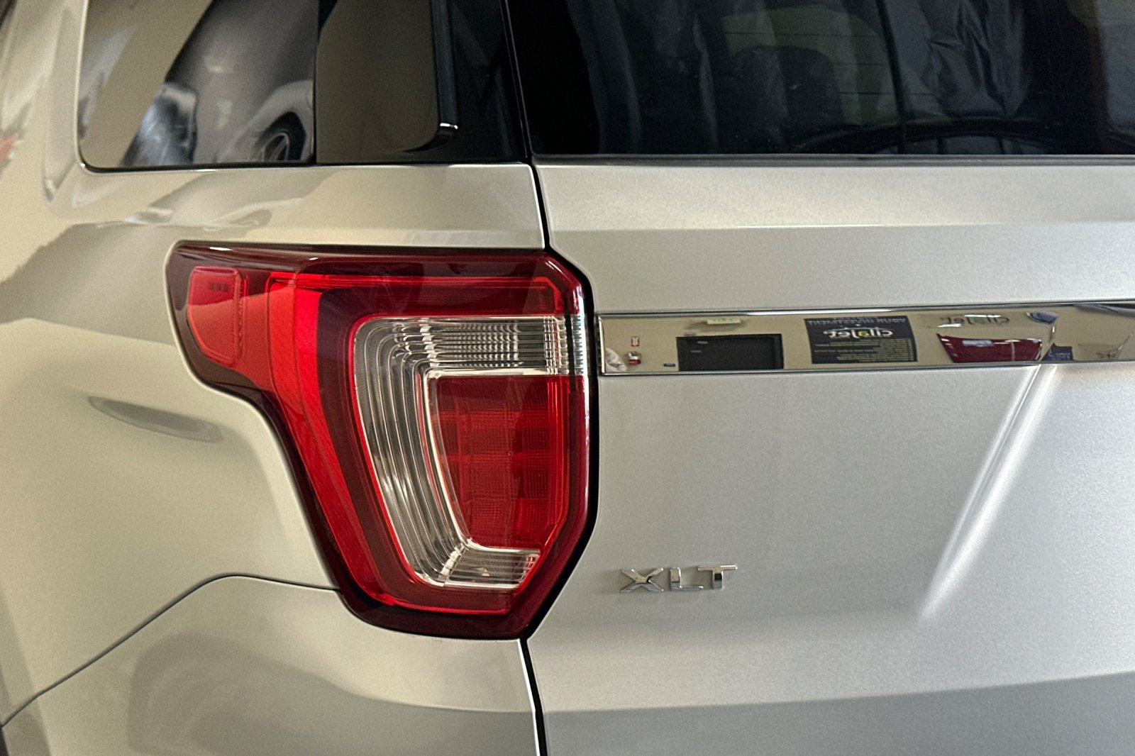 Used 2017 Ford Explorer XLT FWD image 47