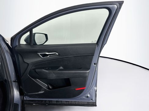 Used 2025 Kia Sportage LX FWD image 30