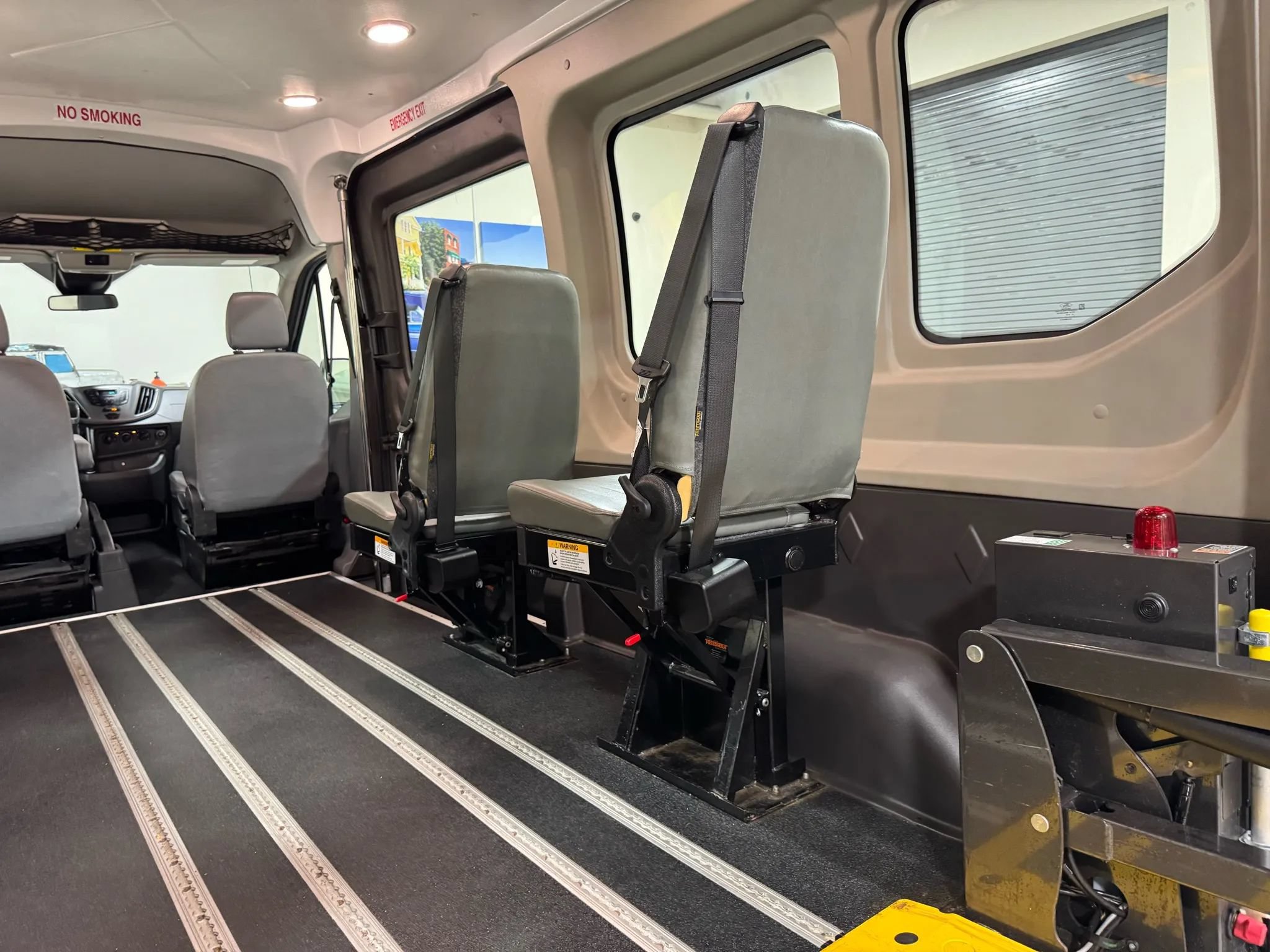 Used 2019 Ford Transit 250 148 Medium Roof RWD image 50